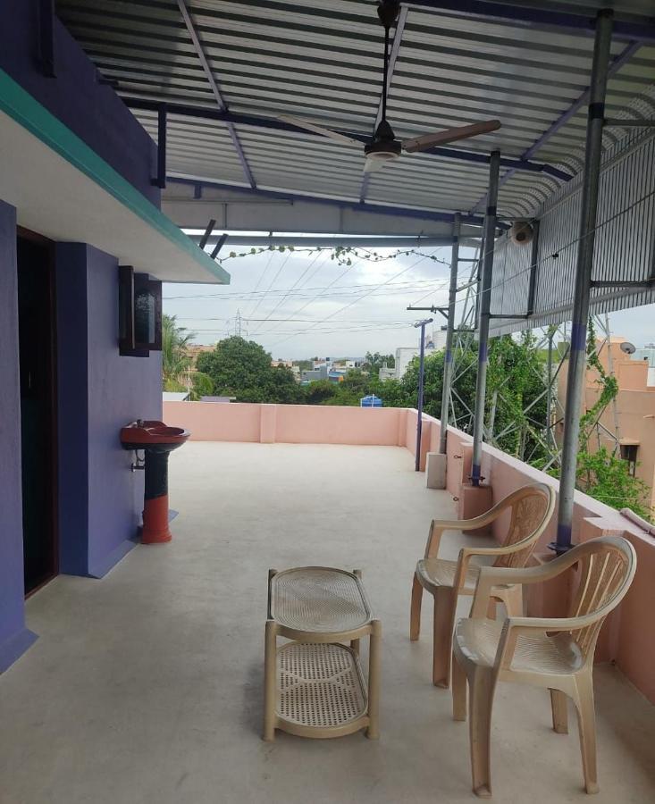 Ramana Maharshi Gaestehaus Lägenhet Tiruvannāmalai Exteriör bild